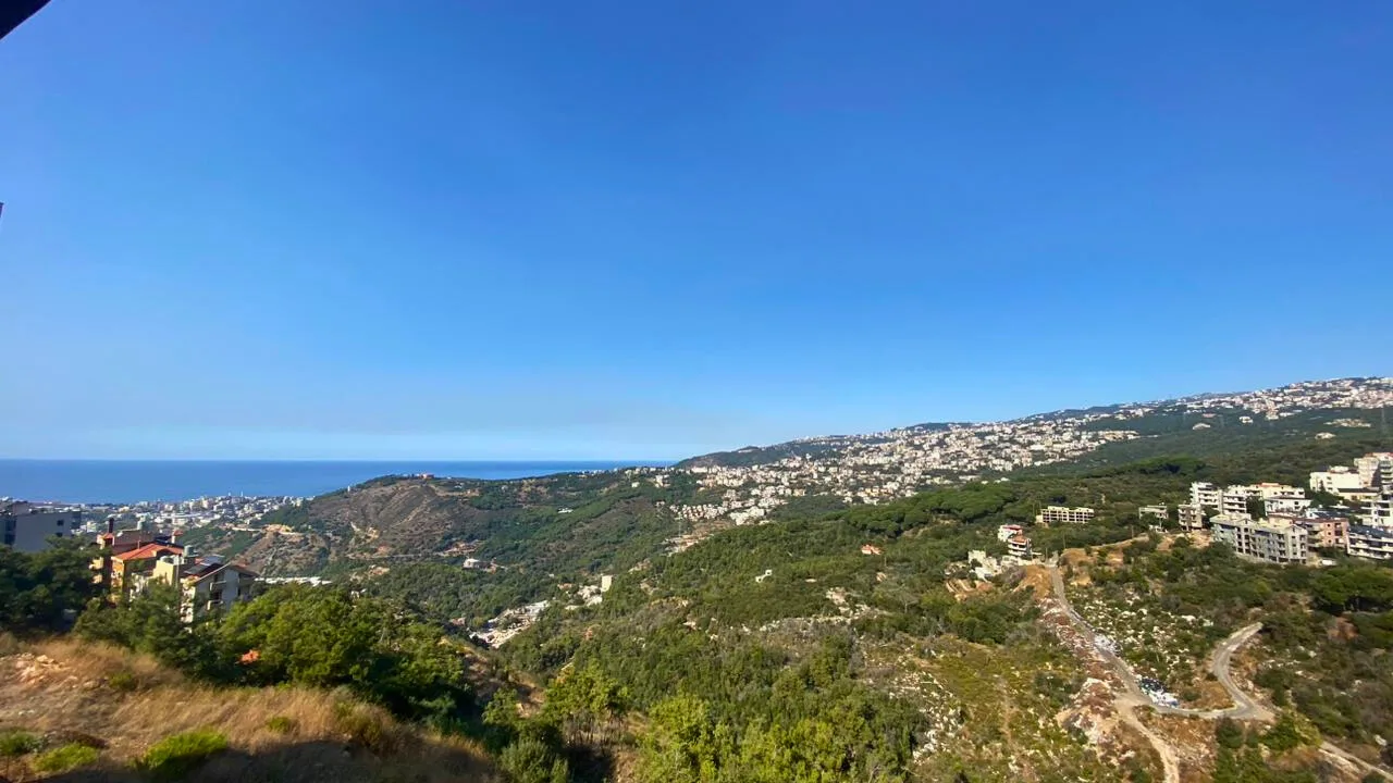Apartment for Sale in Qornet El Hamra, Lebanon — الصورة 4