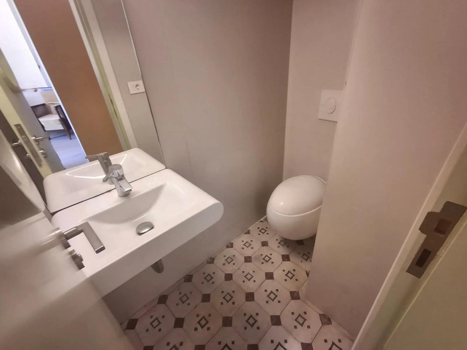 Apartment for Sale in Achrafieh, Beirut, Lebanon — photo 7