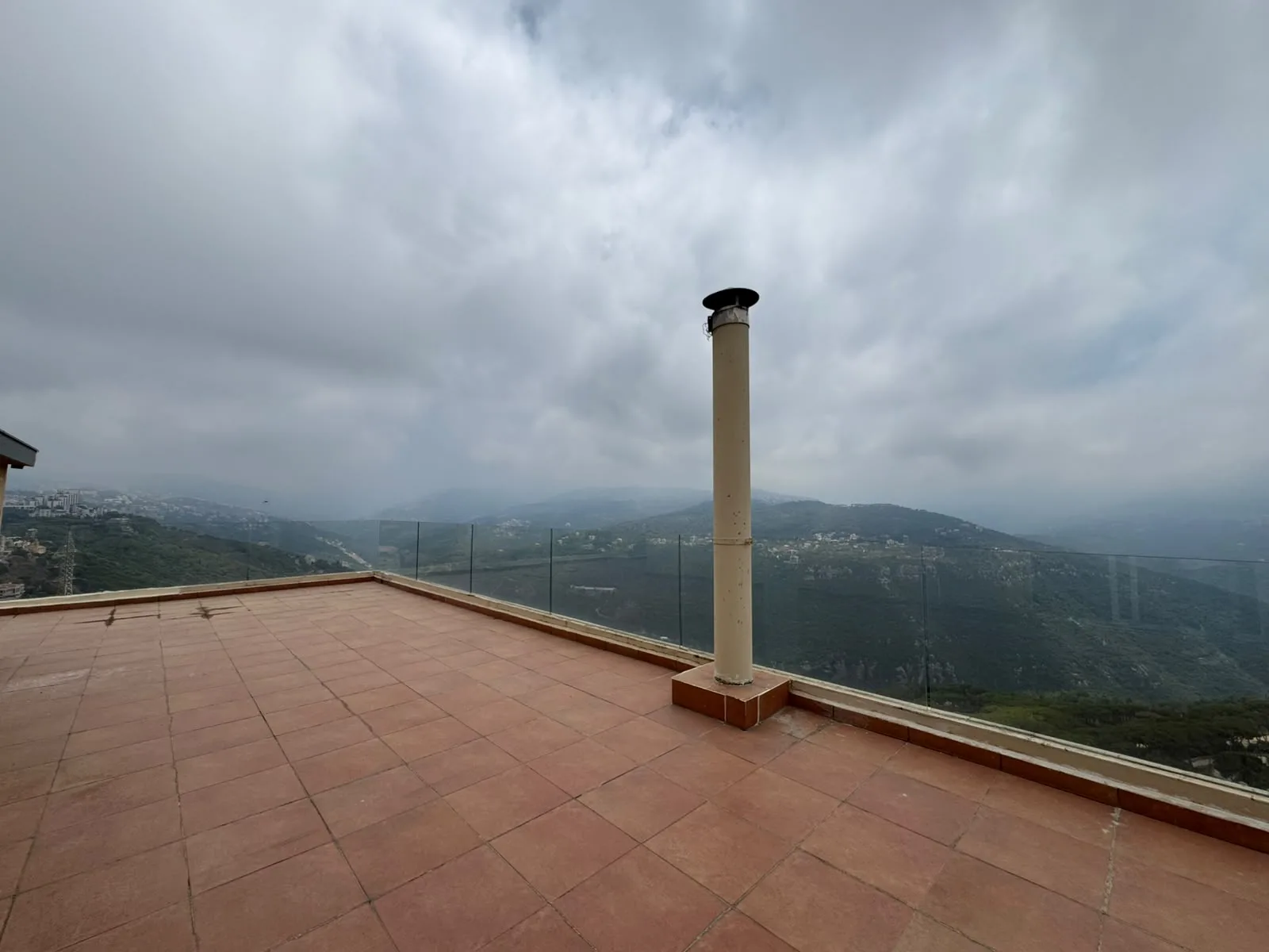 Loft for Rent in Beit Meri — الصورة 2