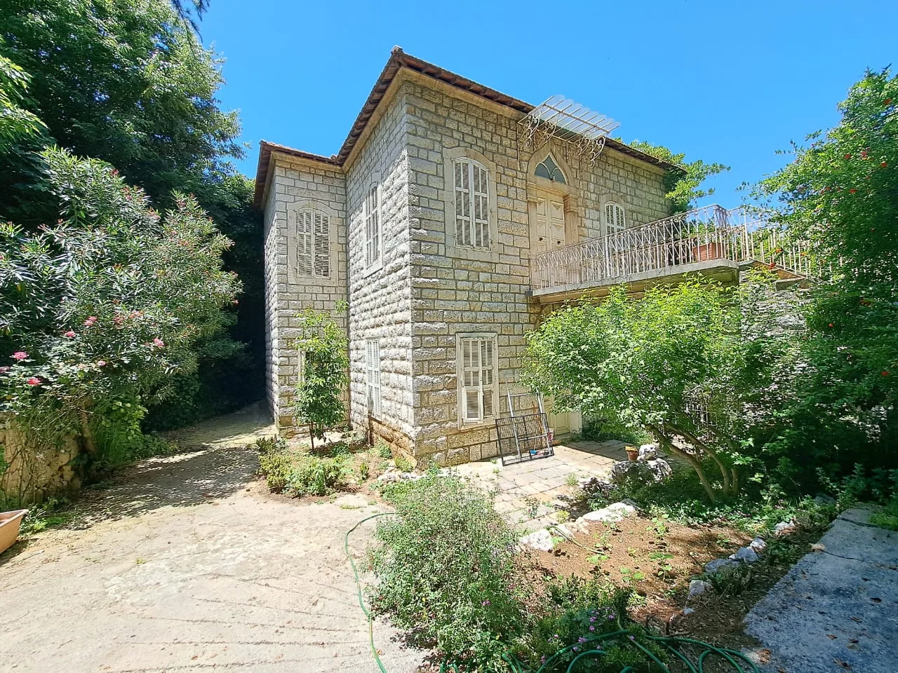 House for sale in Bikfaiya