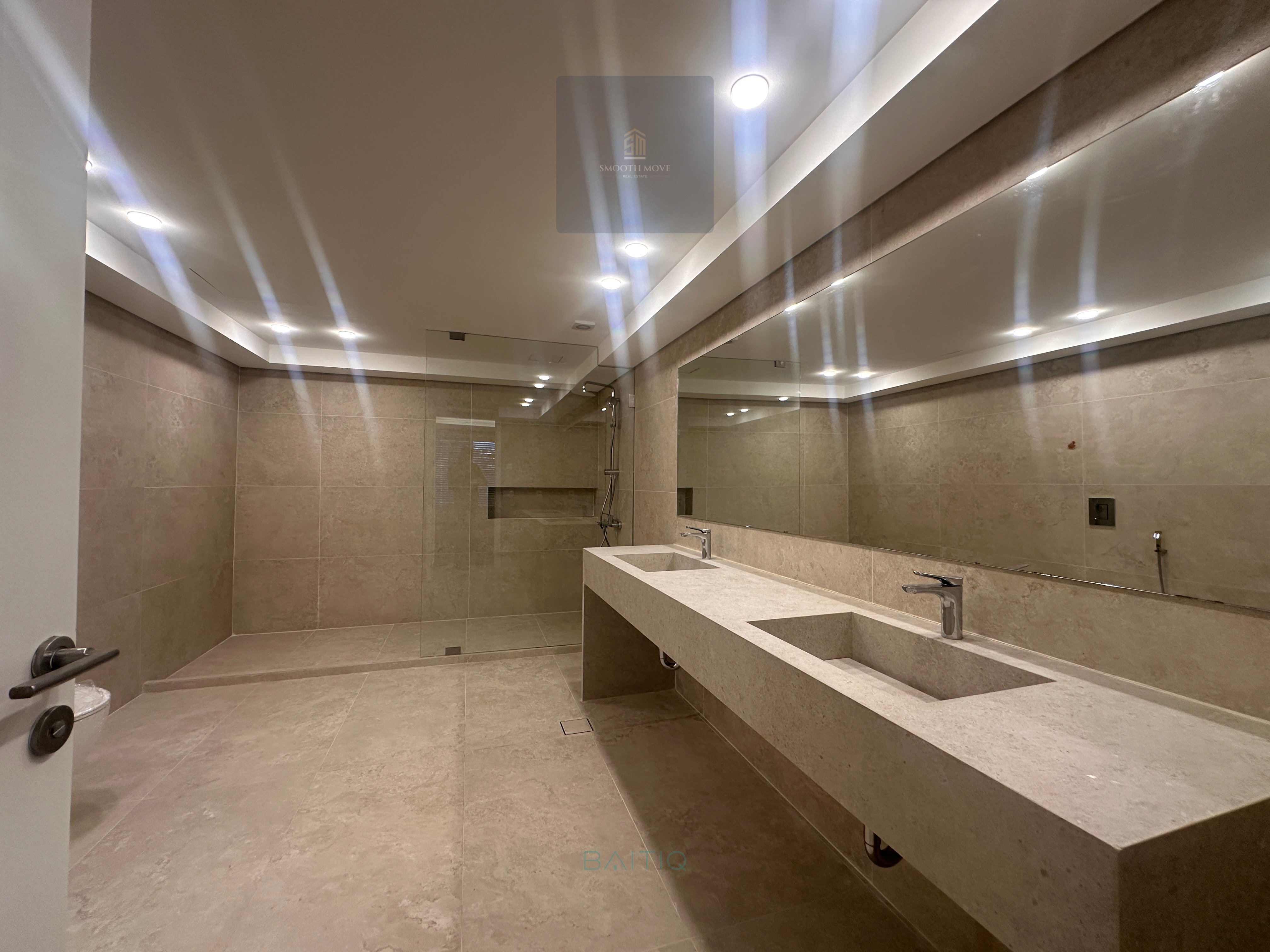 Huge Apartment With Private Garden for Sale in Jnah, Beirut — الصورة 9