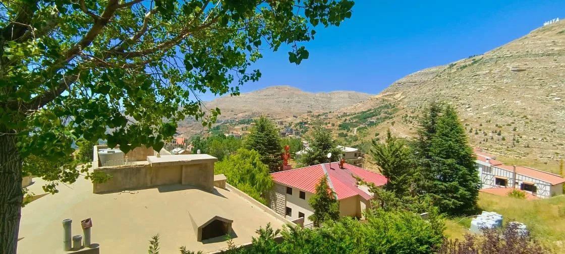 Chalet for rent in Ouyoun, Lebanon — الصورة 3