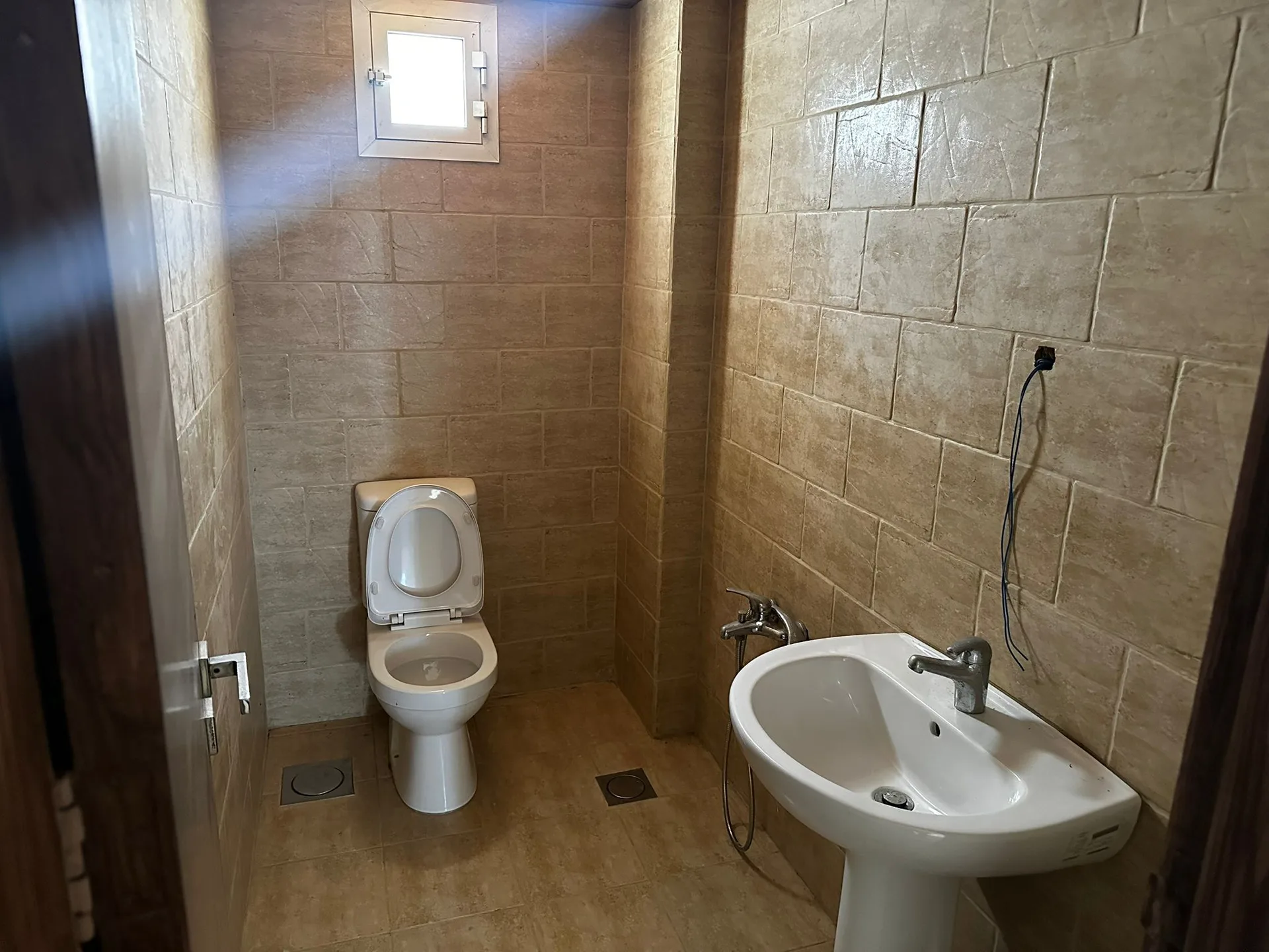 Apartment for Sale in Batroun, Lebanon — الصورة 5
