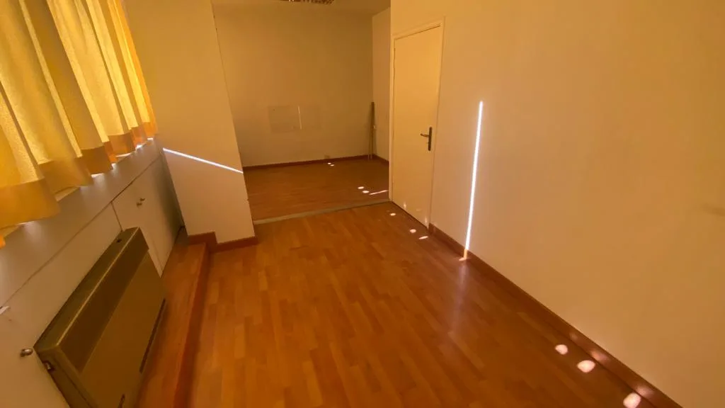 Office for rent in Antelias — الصورة 2