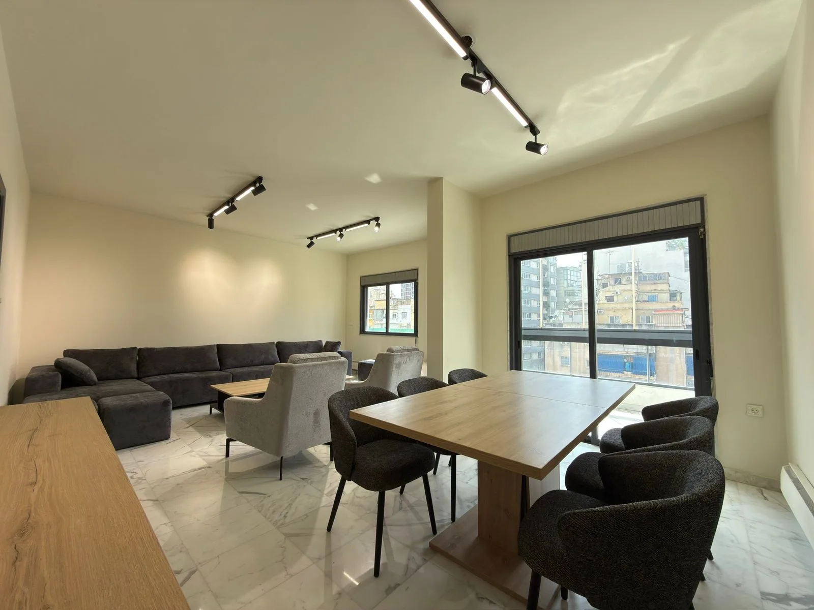 Apartment for Rent in Rizk, Achrafieh, Lebanon — الصورة 3
