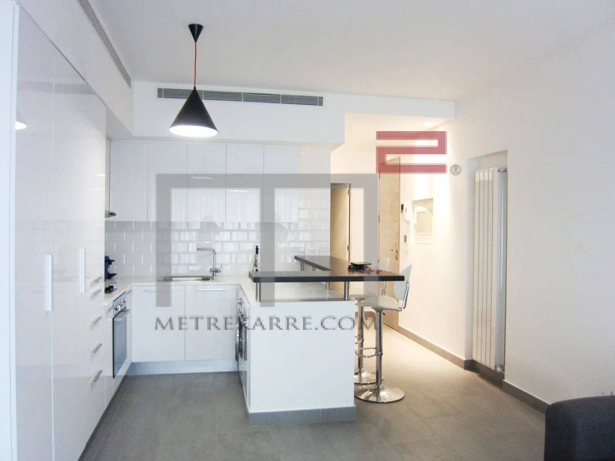 Studio for Rent in Achrafieh — الصورة 1