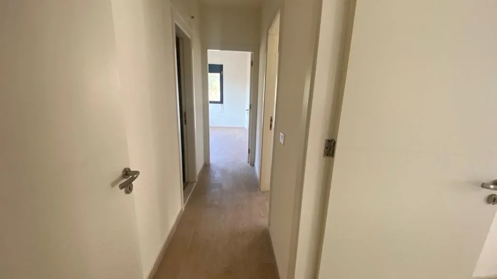 Duplex for Sale in Jouret El Ballout, Lebanon — الصورة 4