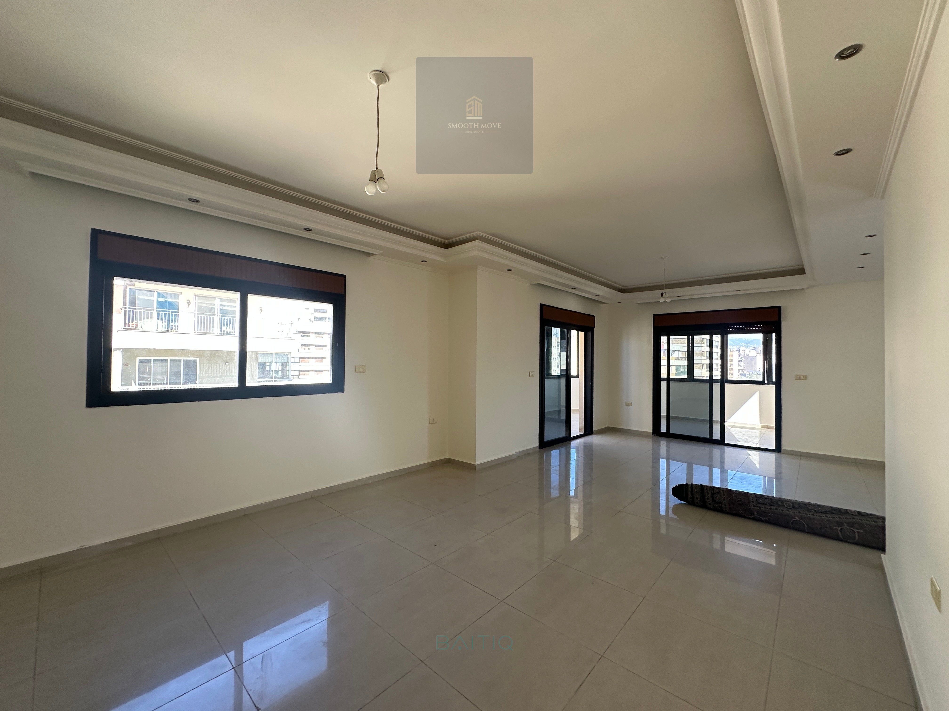 Seaview Apartment With Terrace for Rent in Tallet al Khayat, Beirut — الصورة 9