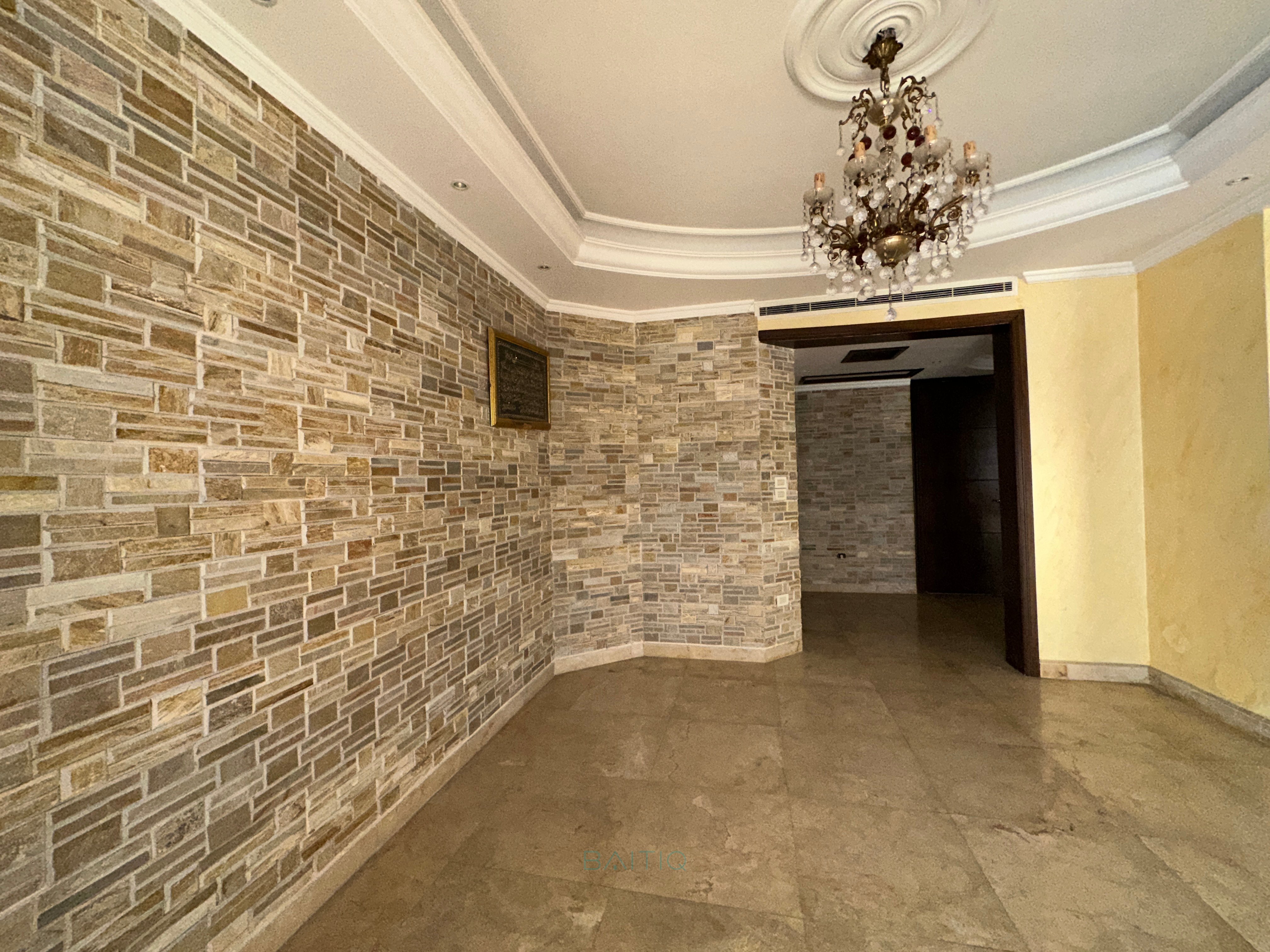 Huge Apartment for Sale in Jnah — الصورة 8