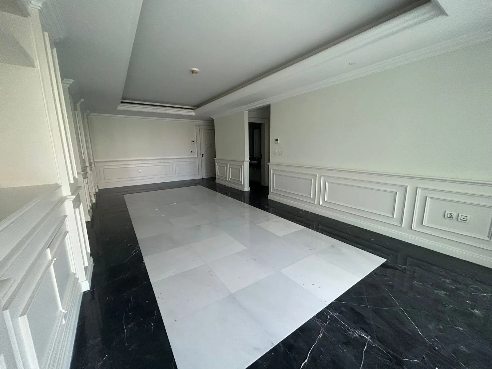 Apartment for Sale in Downtown — الصورة 3