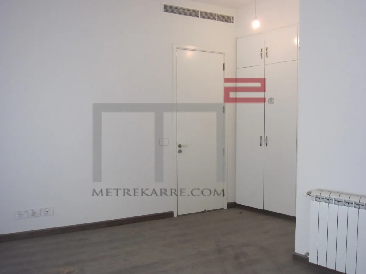 Apartment for Sale in Mar Mikhael — الصورة 3