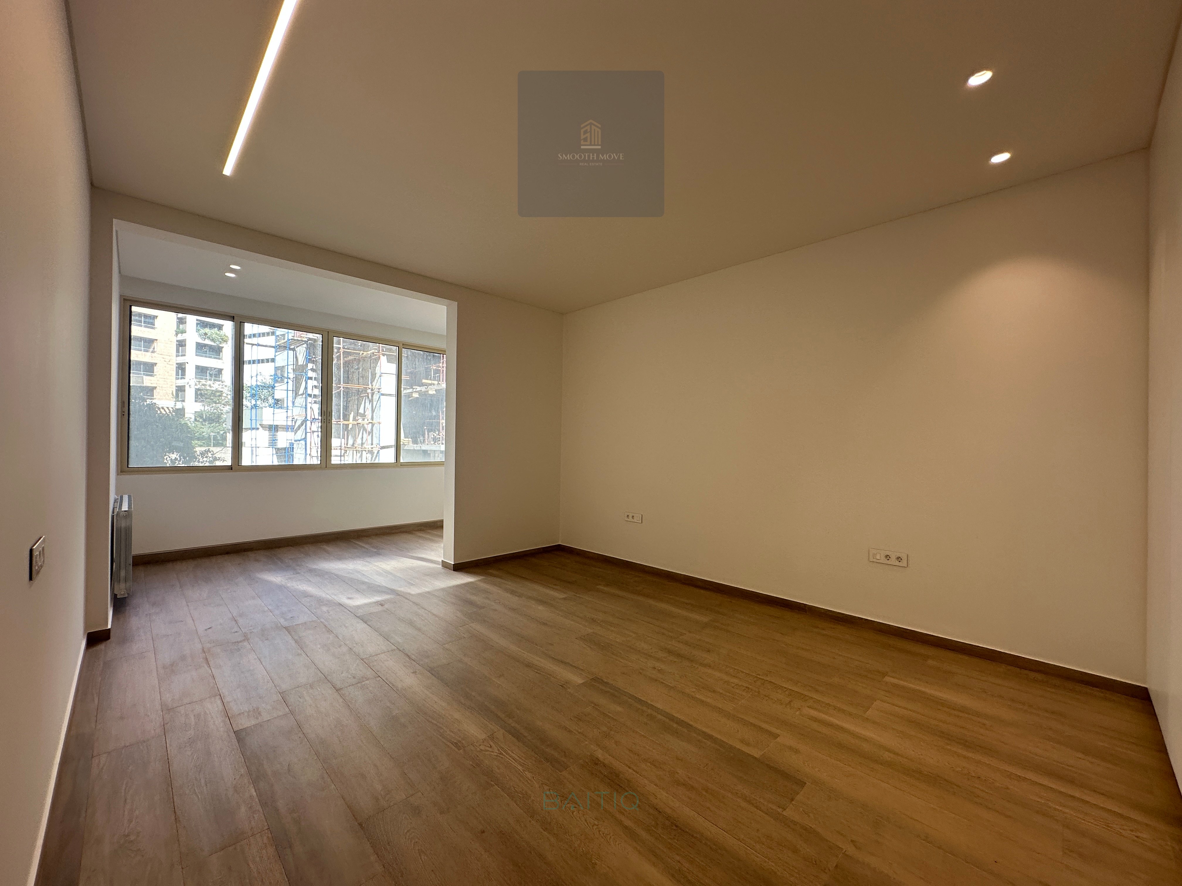 Enormous and Charming Apartment for Rent in Rawche, Beirut — الصورة 11
