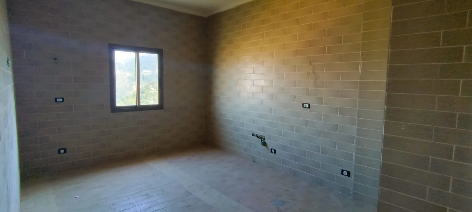 Apartment for Sale in Ghadras, Lebanon — الصورة 4
