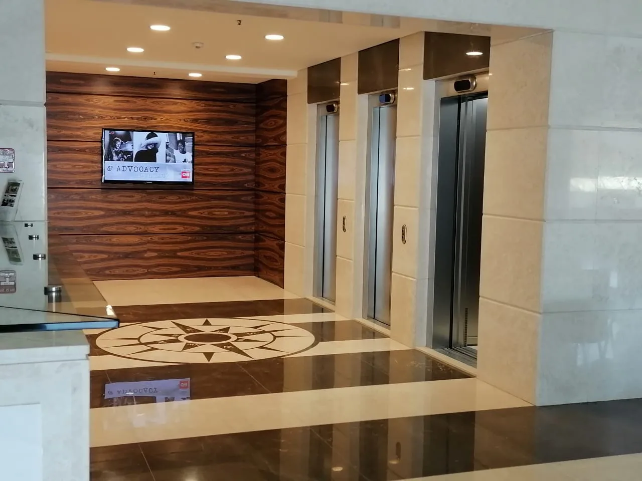 Office for rent in Dbayeh, Lebanon — الصورة 3