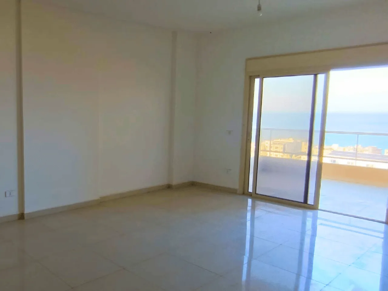 Apartment for Sale in Bouar — الصورة 2