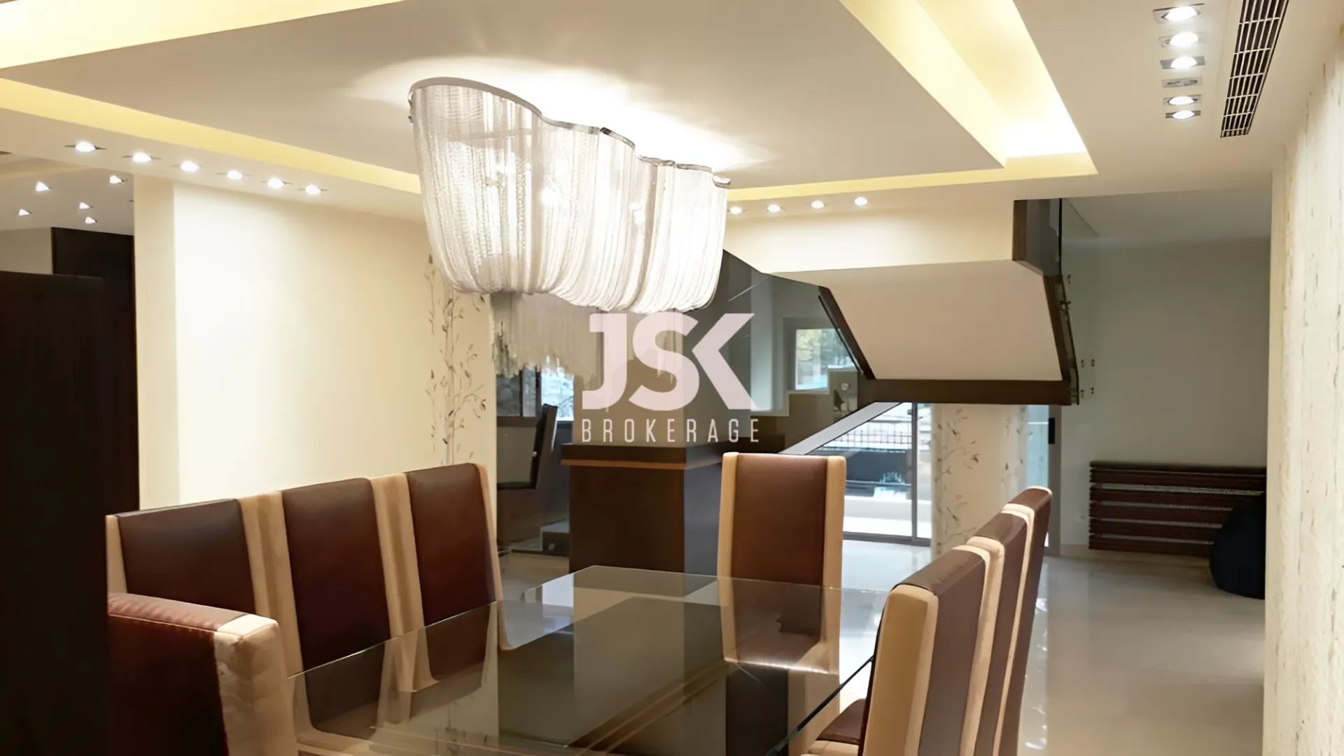 Duplex for Sale in Jouret Al Ballout, Lebanon — الصورة 12