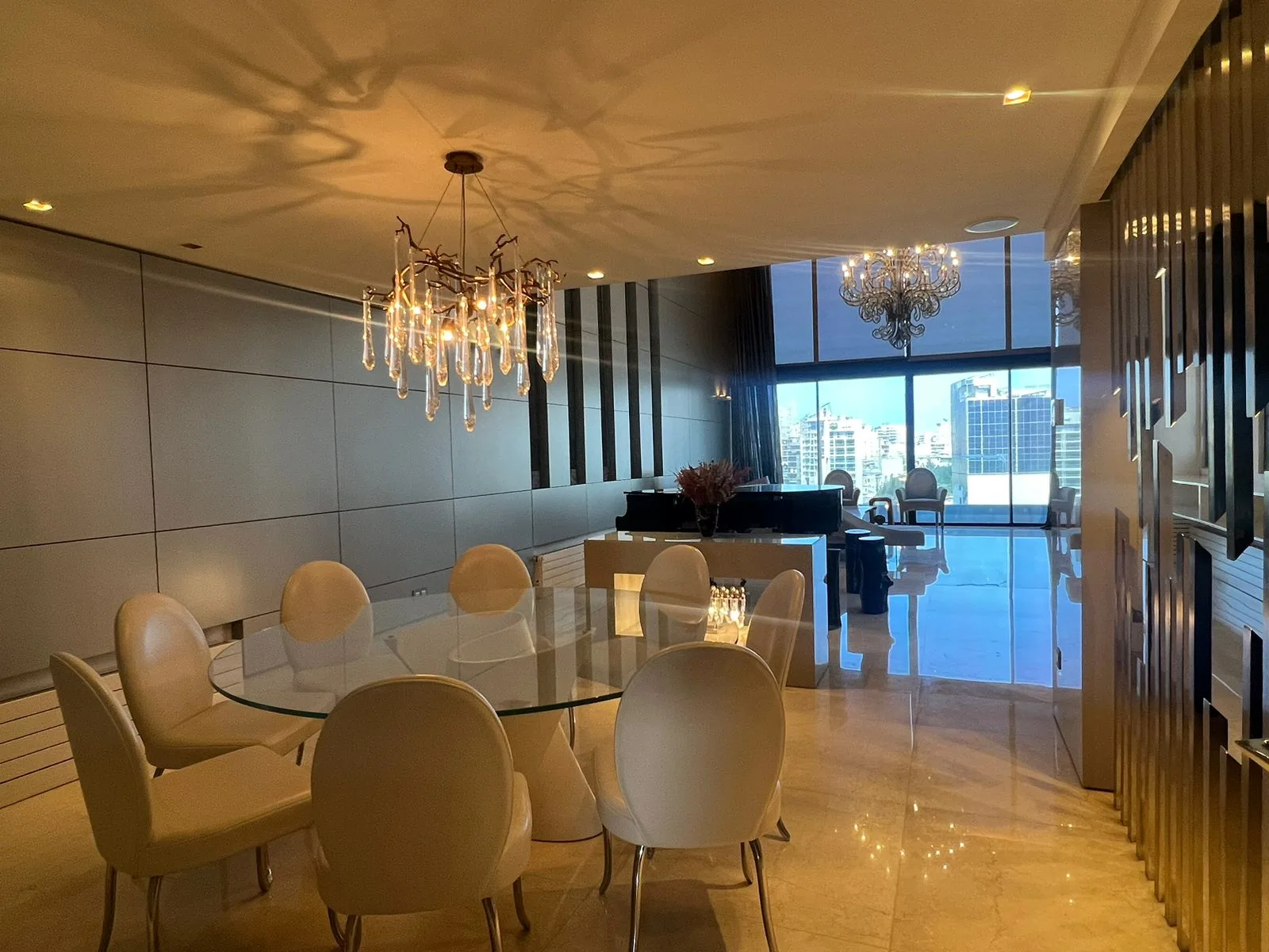 Penthouse for sale in Achrafieh — الصورة 2