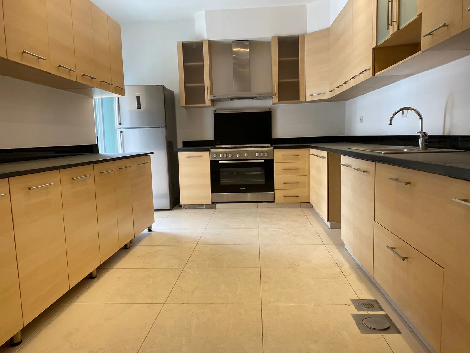 Apartment for Sale in Caree d'or, Achrafieh, Beirut, Lebanon — الصورة 5