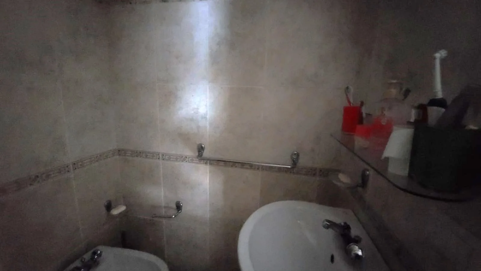Apartment for Rent in Tallet Khayat, Beirut, Lebanon — الصورة 8