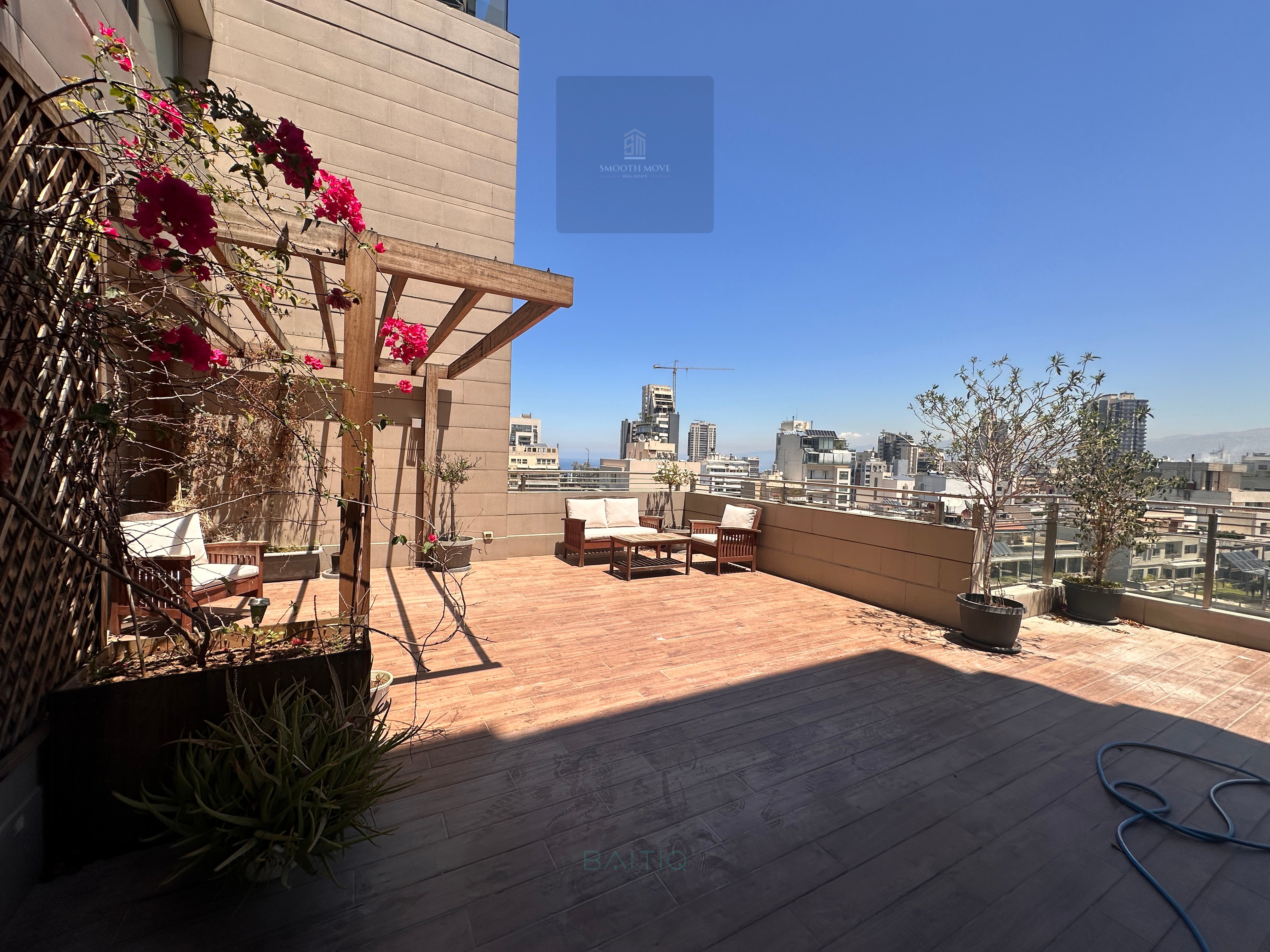Seaview Apartment with Outdoor Terrace for Rent in Tabaris, Beirut — الصورة 6