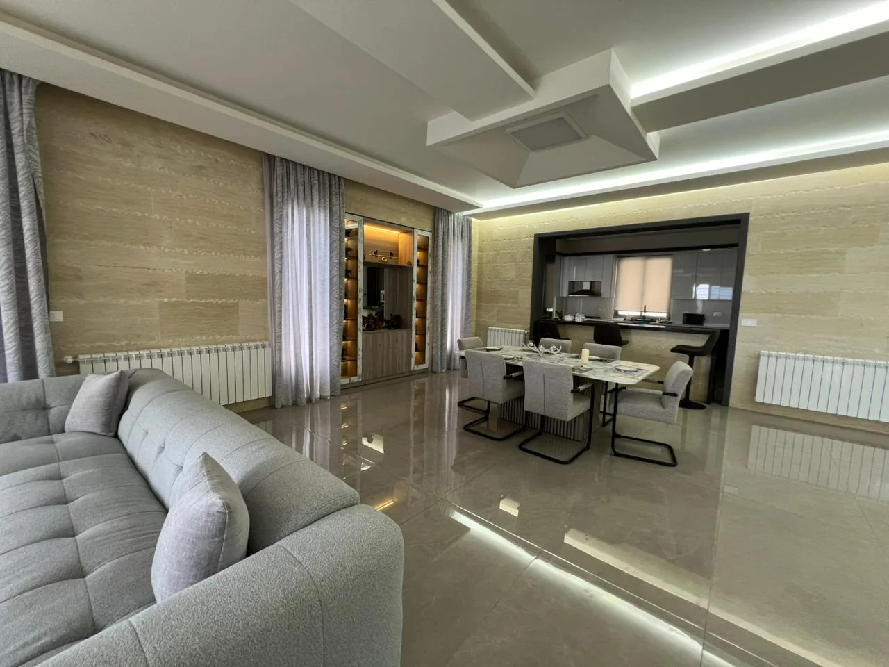 Villa for Sale in Blat — الصورة 5