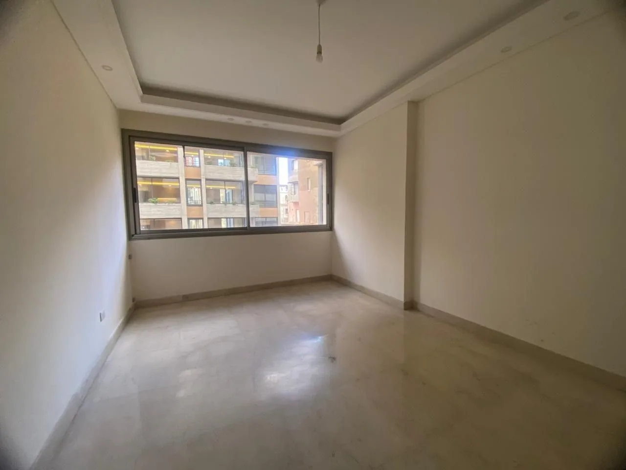 Apartment for Sale in Spears, Beirut, Lebanon — الصورة 5