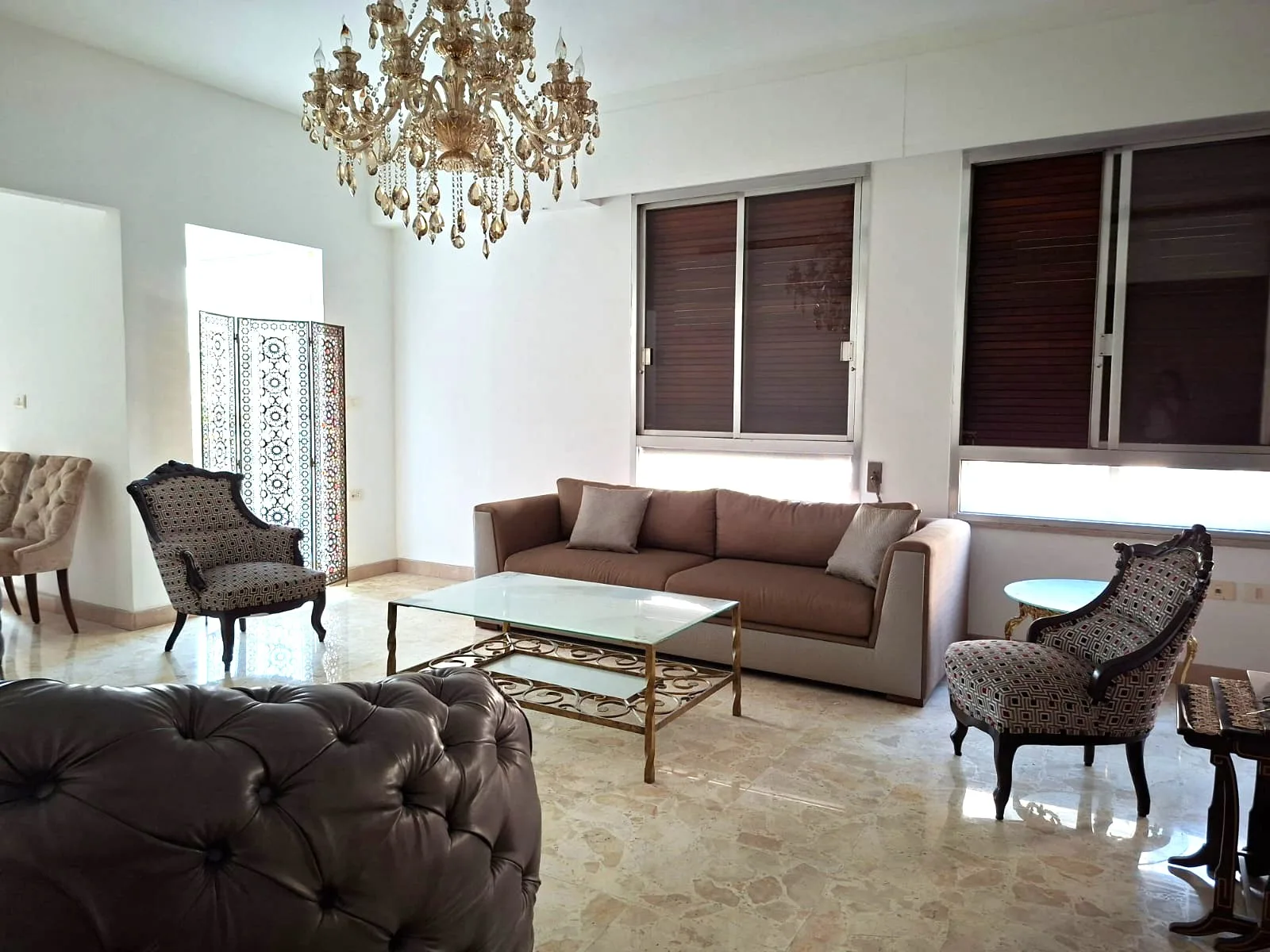 Apartment for Rent in Corniche el Mazraa, Beirut — الصورة 5