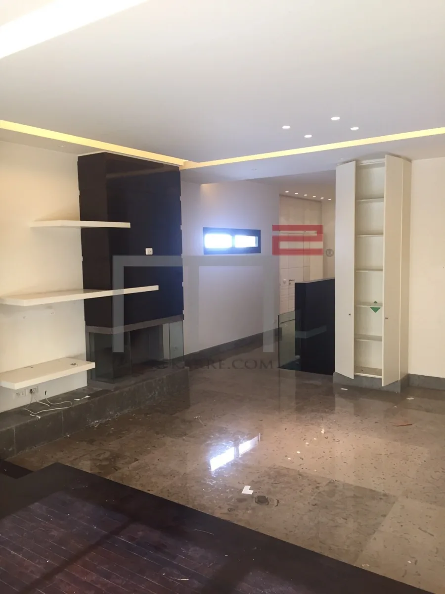 Duplex for Sale in Mar Nicolas