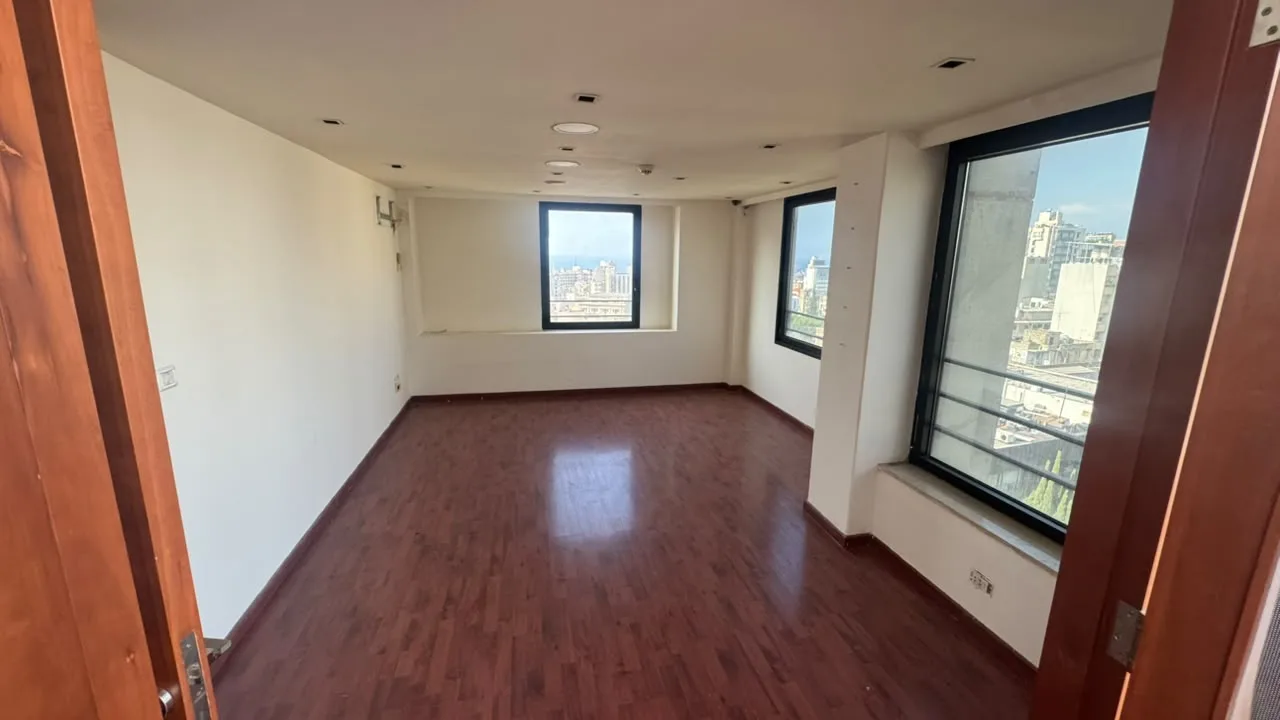 Office for Rent in Achrafieh — الصورة 5