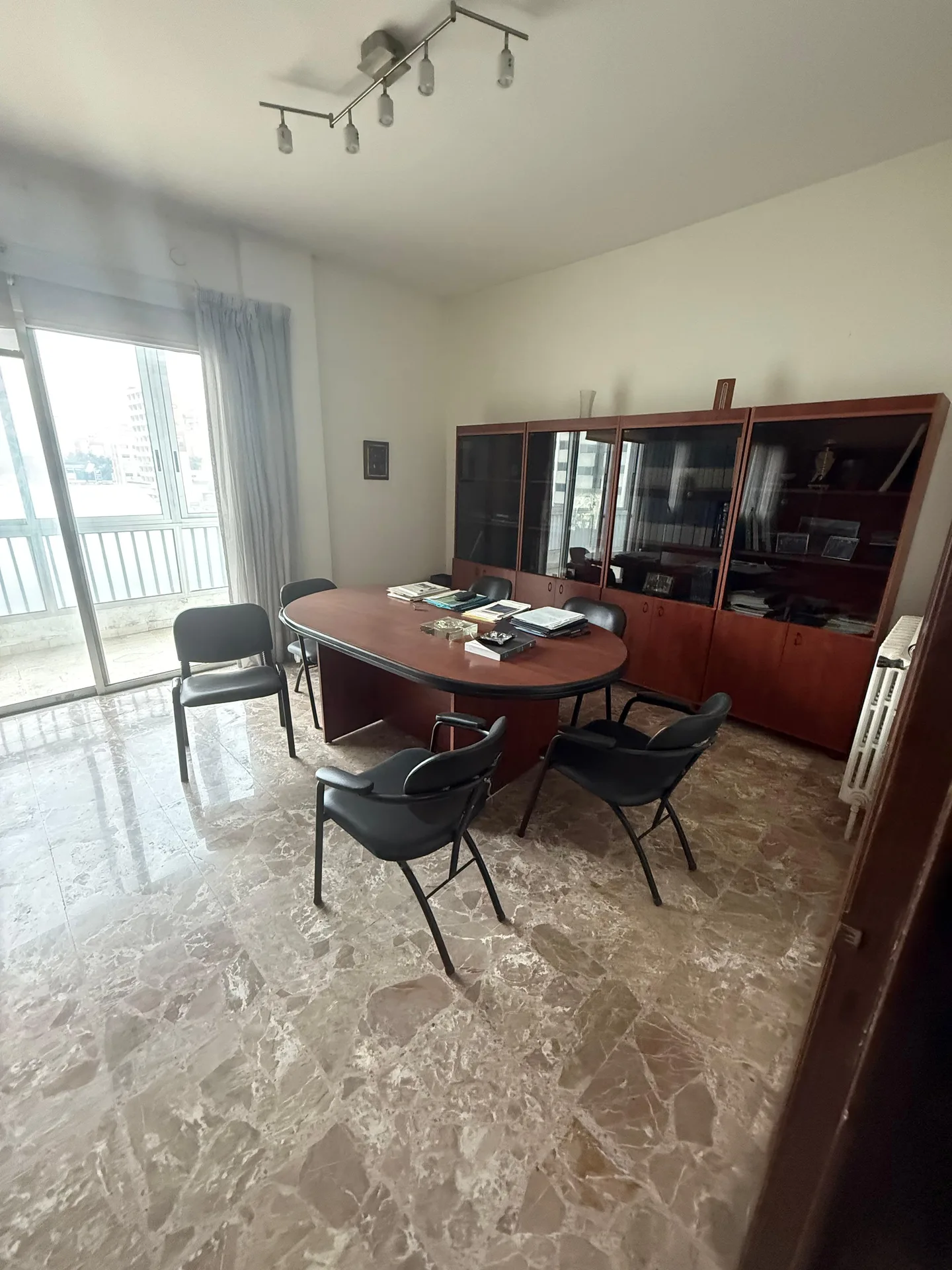 Office for sale in Sad El Baouchriyeh — الصورة 3