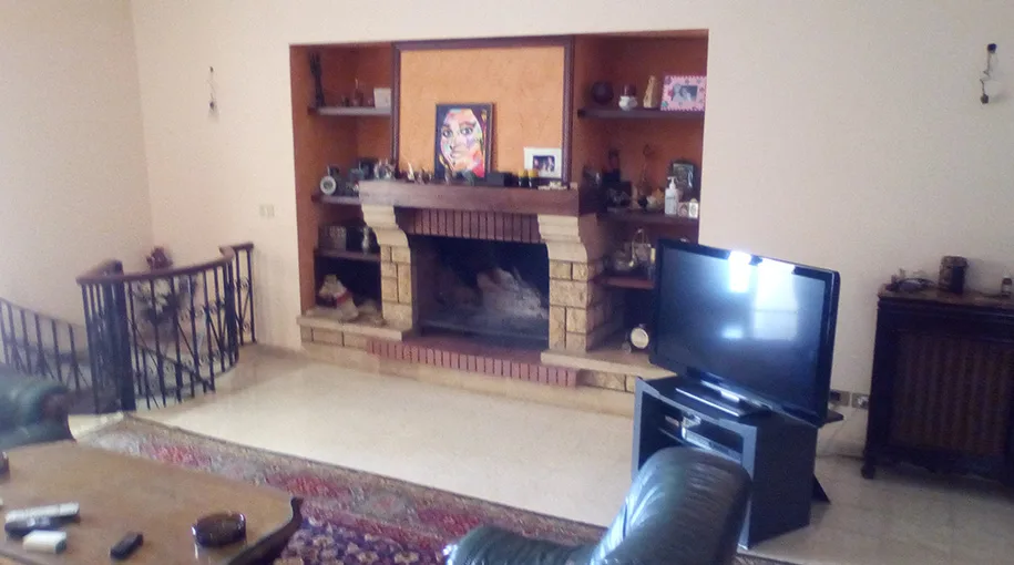 Villa for Sale in Baabdat, Lebanon — الصورة 6
