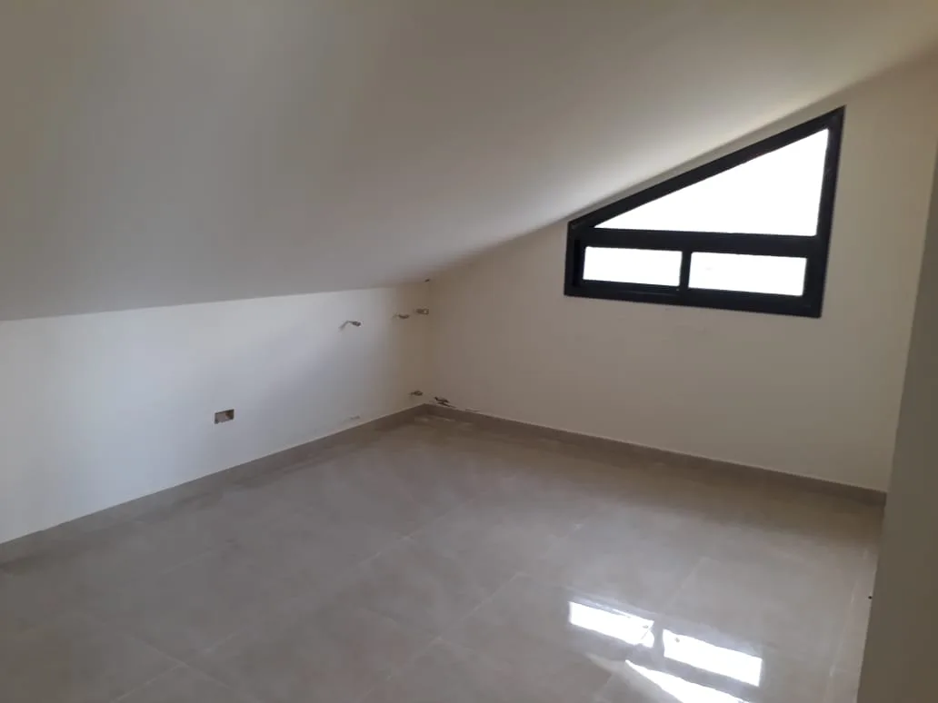 Duplex for Sale in Baabdat, Lebanon — الصورة 3