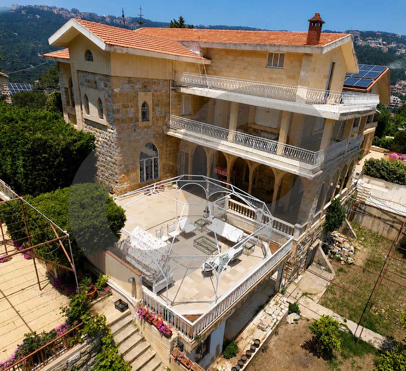 1500 sqm Garden/Baabdat, Metn /prime location — الصورة 3