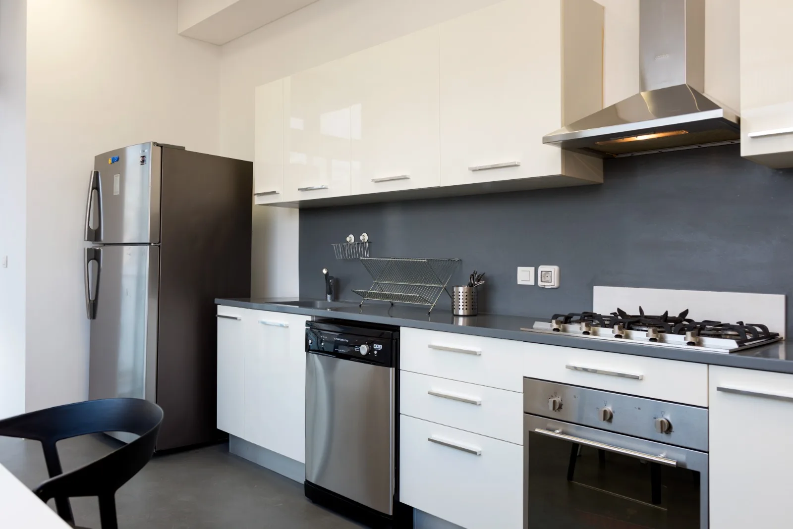 Apartment for Sale in Mar Mikhael, Beirut, Lebanon — الصورة 4
