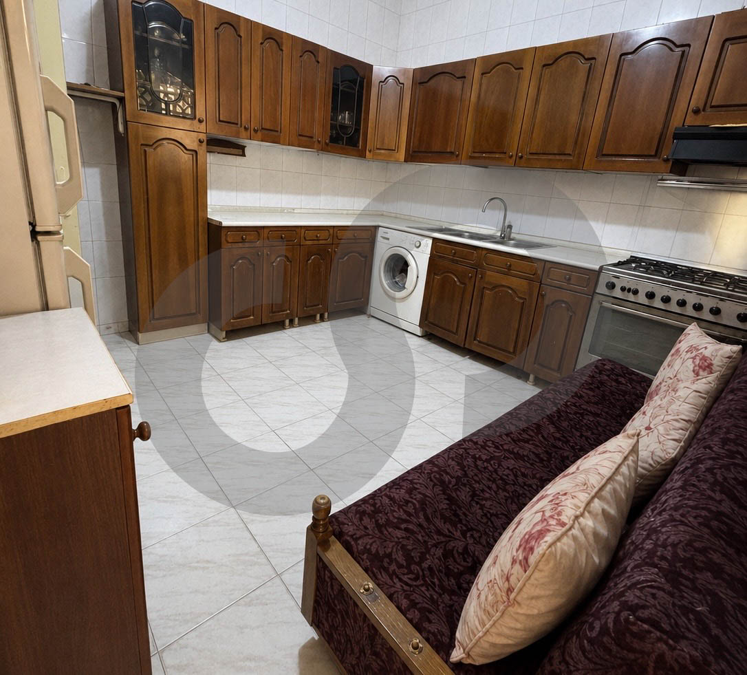 Spacious and well-divided, this 160 SQM Apartment in Haret Sakher — الصورة 3