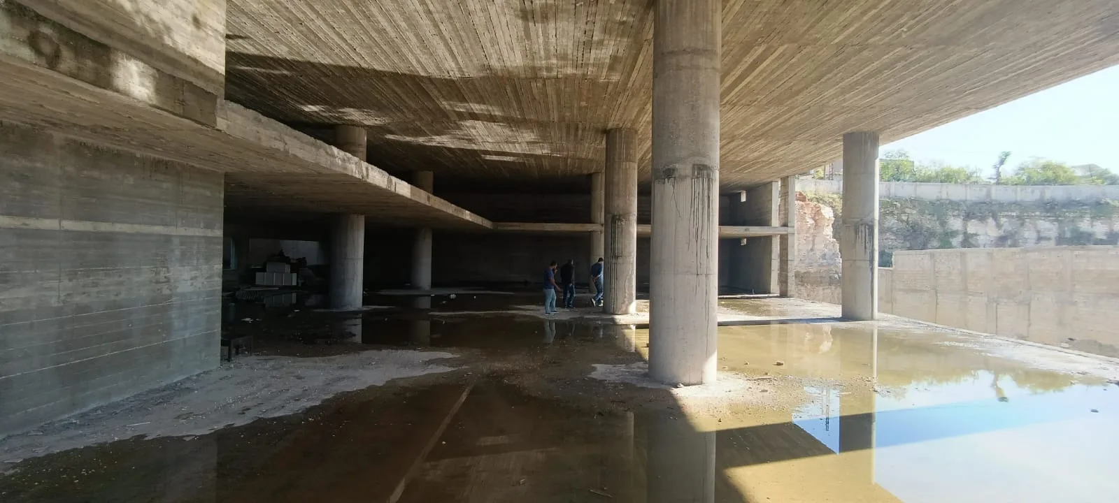 Showroom for rent in Chekka — الصورة 4