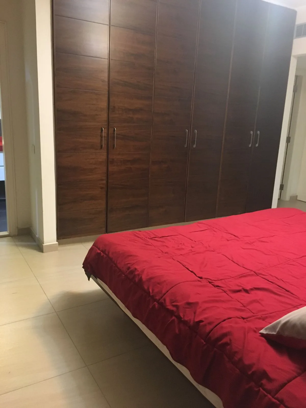 Apartment for Rent in Baabda, Lebanon — الصورة 8