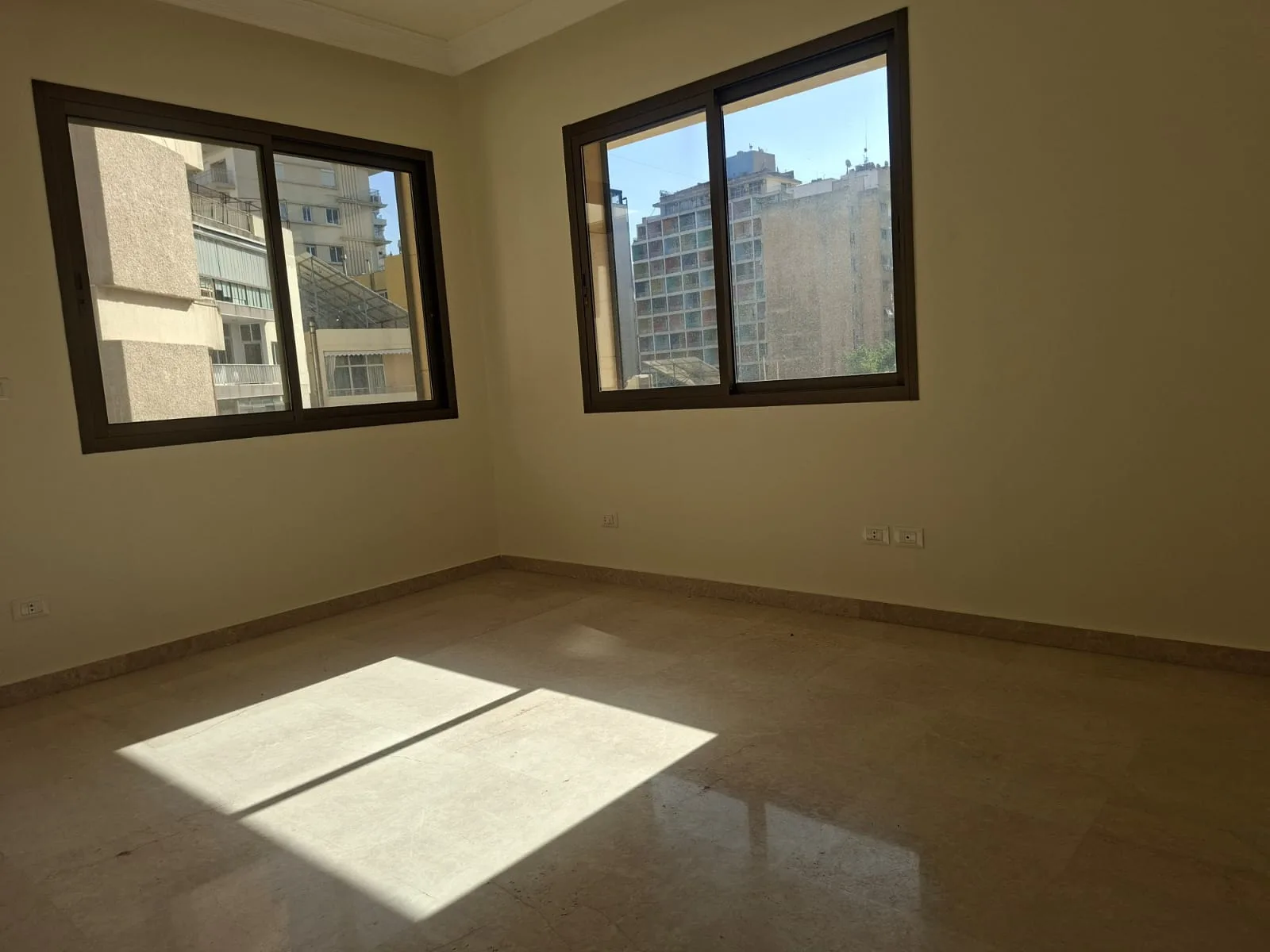 Apartment for Sale in Manara, Beirut, Lebanon — الصورة 3