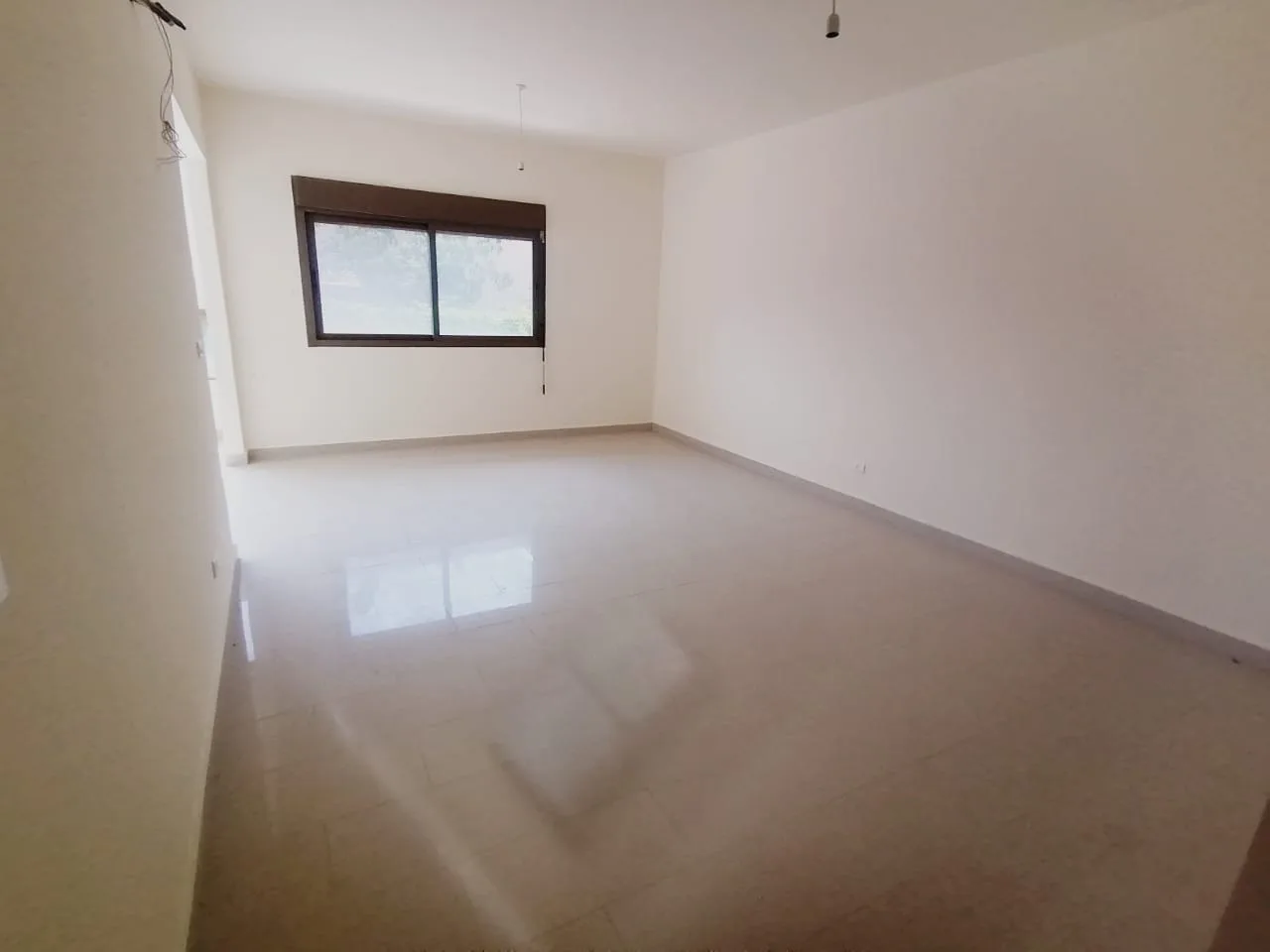 Apartment for Sale in Aamchit, Lebanon — الصورة 4