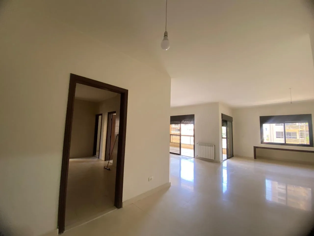 Apartment for Sale in Ain El Remmaneh — الصورة 3