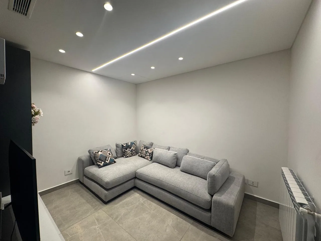 Apartment for Rent in Achrafieh, Beirut, Lebanon — الصورة 3