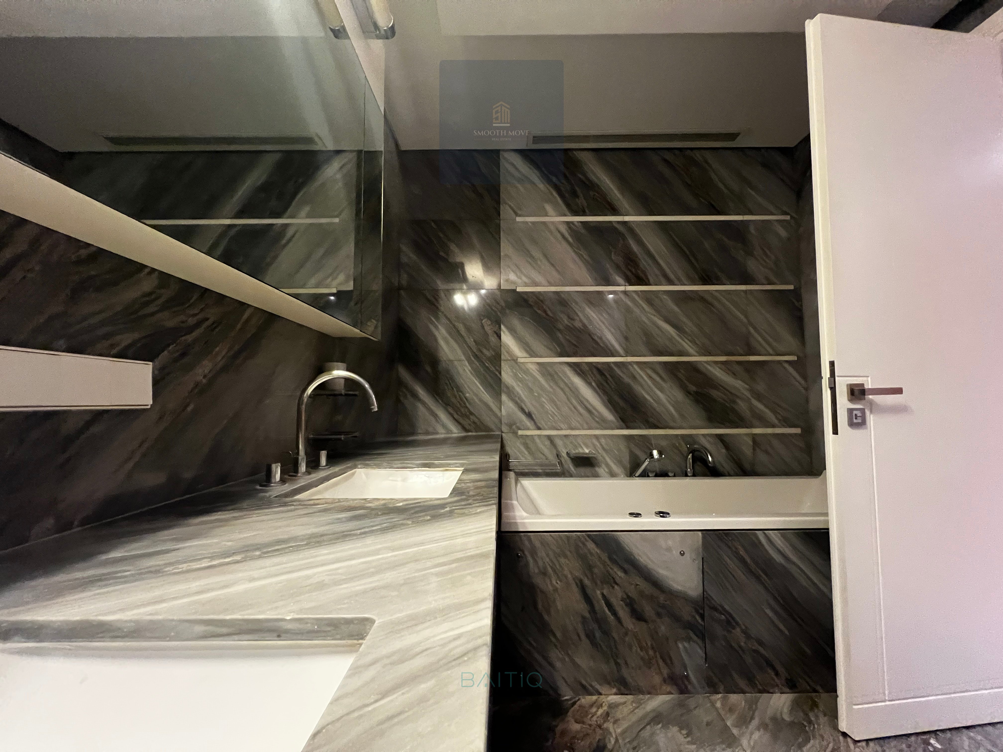 Beautiful 4 Bedroom in Saifi Village for Sale or Rent — الصورة 17