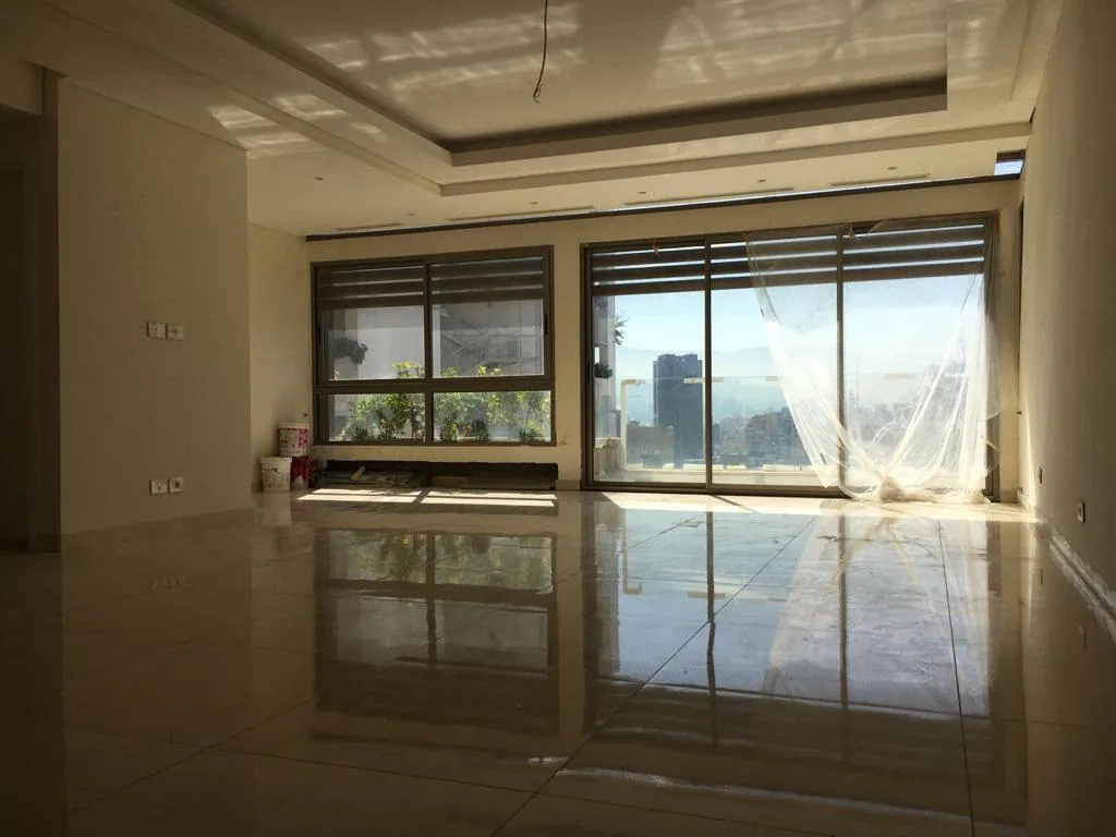 Apartment for Sale in Achrafieh, Beirut, Lebanon — الصورة 3