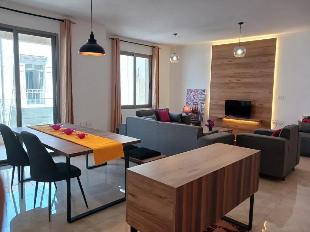 Apartment for Sale in Gemmayzeh, Beirut, Lebanon — الصورة 2