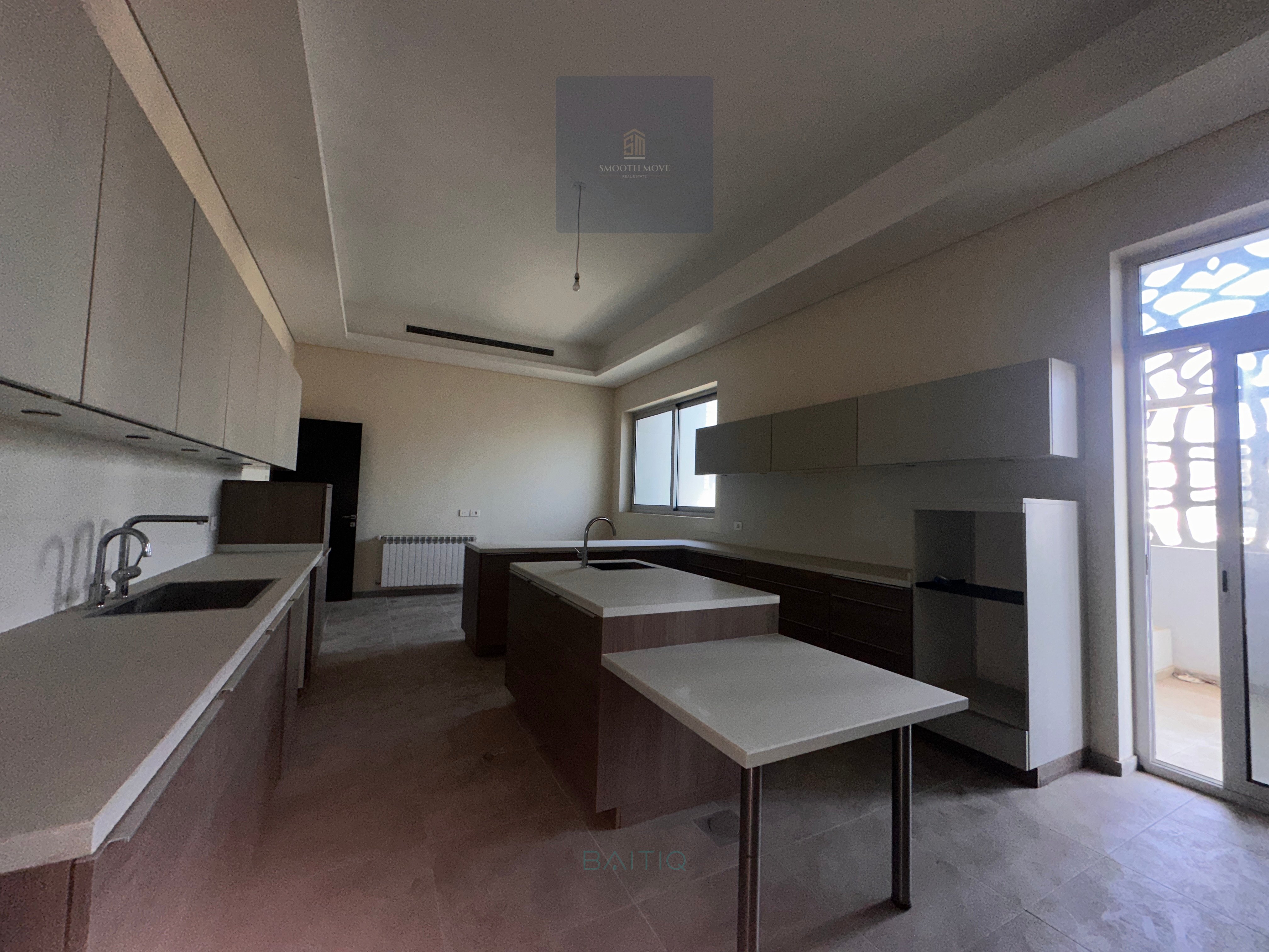 Lovely Sea View Penthouse for Sale in La Citadella Ain Mraiseh, Beirut — الصورة 7