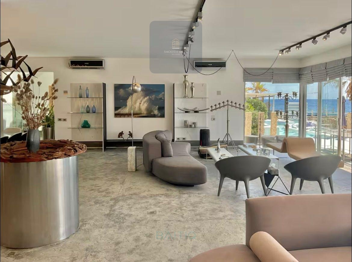 Luxurious Five Bedroom Beachfront Villa for Sale in Batroun Kfarabeda — الصورة 3