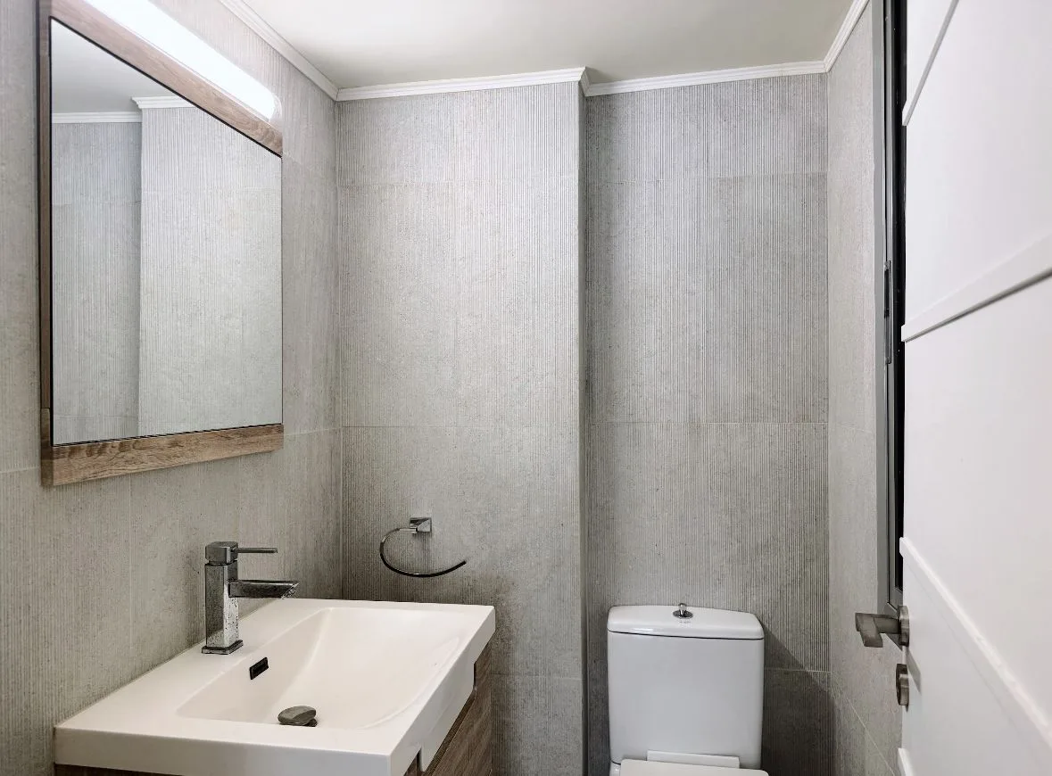 Apartment for Rent in Mar Mikhael, Beirut, Lebanon — الصورة 10