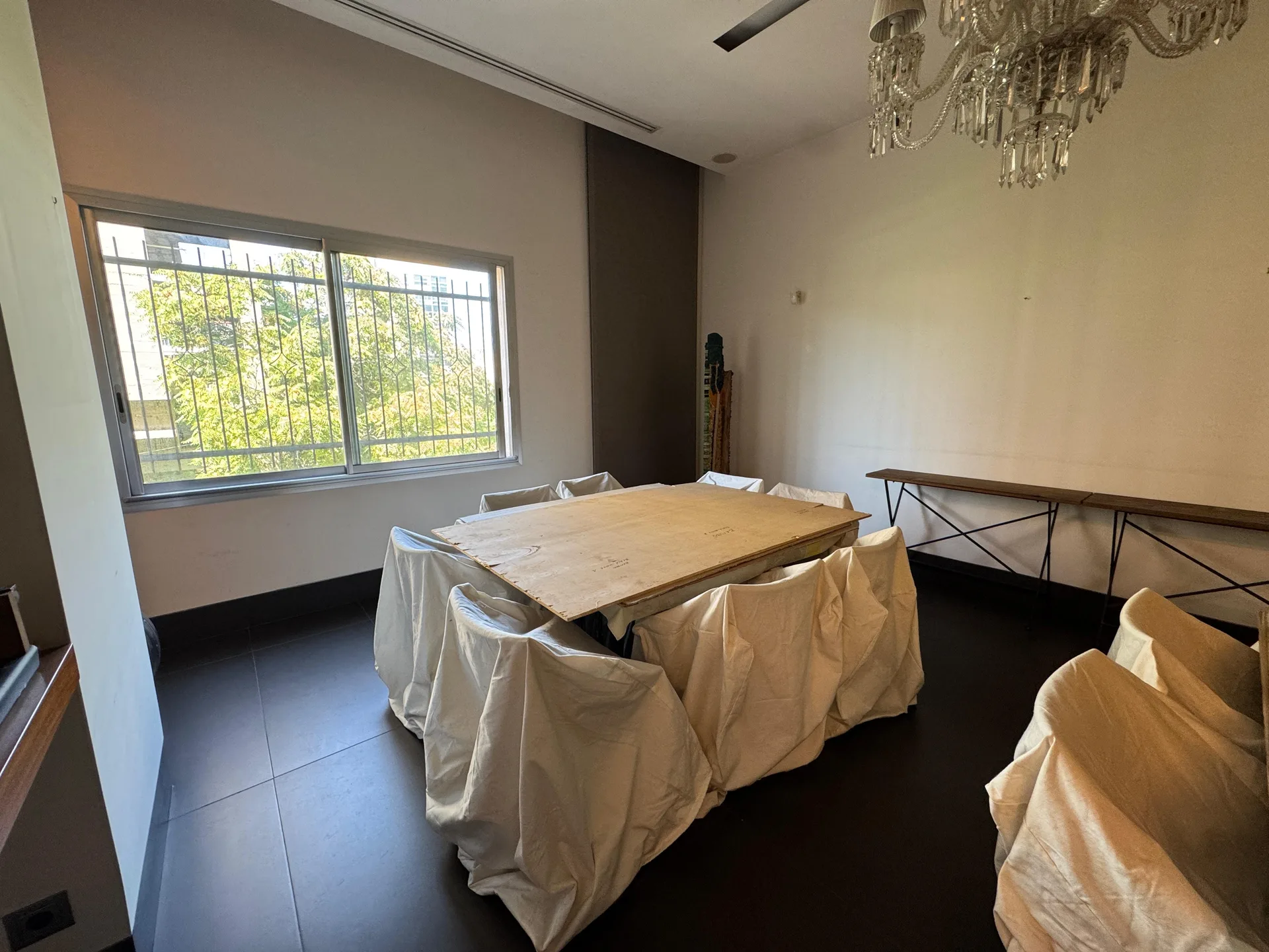 Apartment for Sale in Hamra, Ras Beirut — الصورة 4