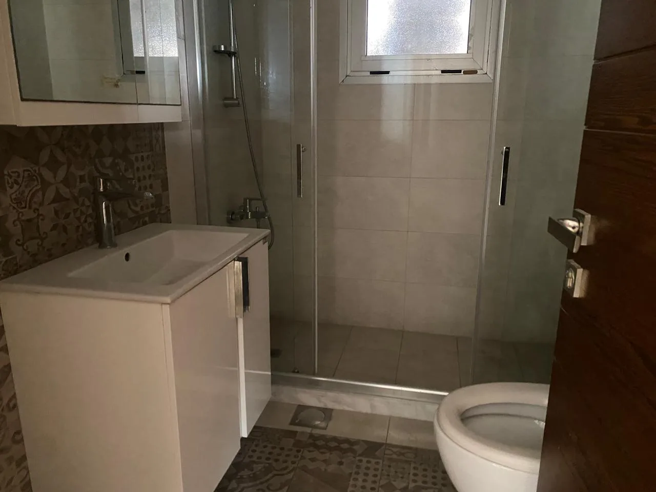Apartment for Sale in Raoucheh, Beirut, Lebanon — الصورة 9