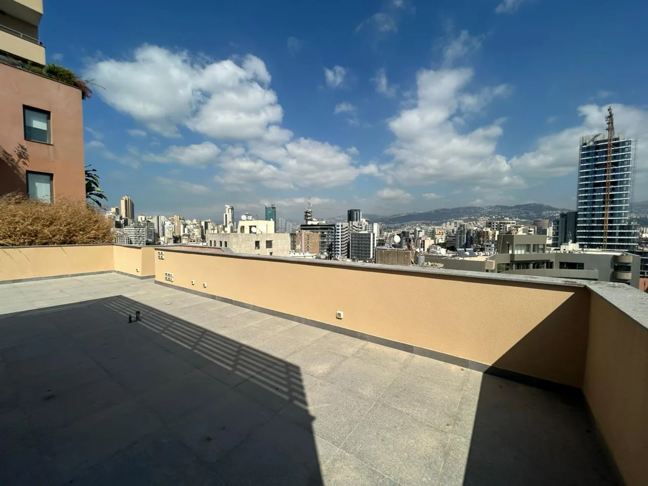 Apartment for Sale in Badaro, Beirut, Lebanon — الصورة 10